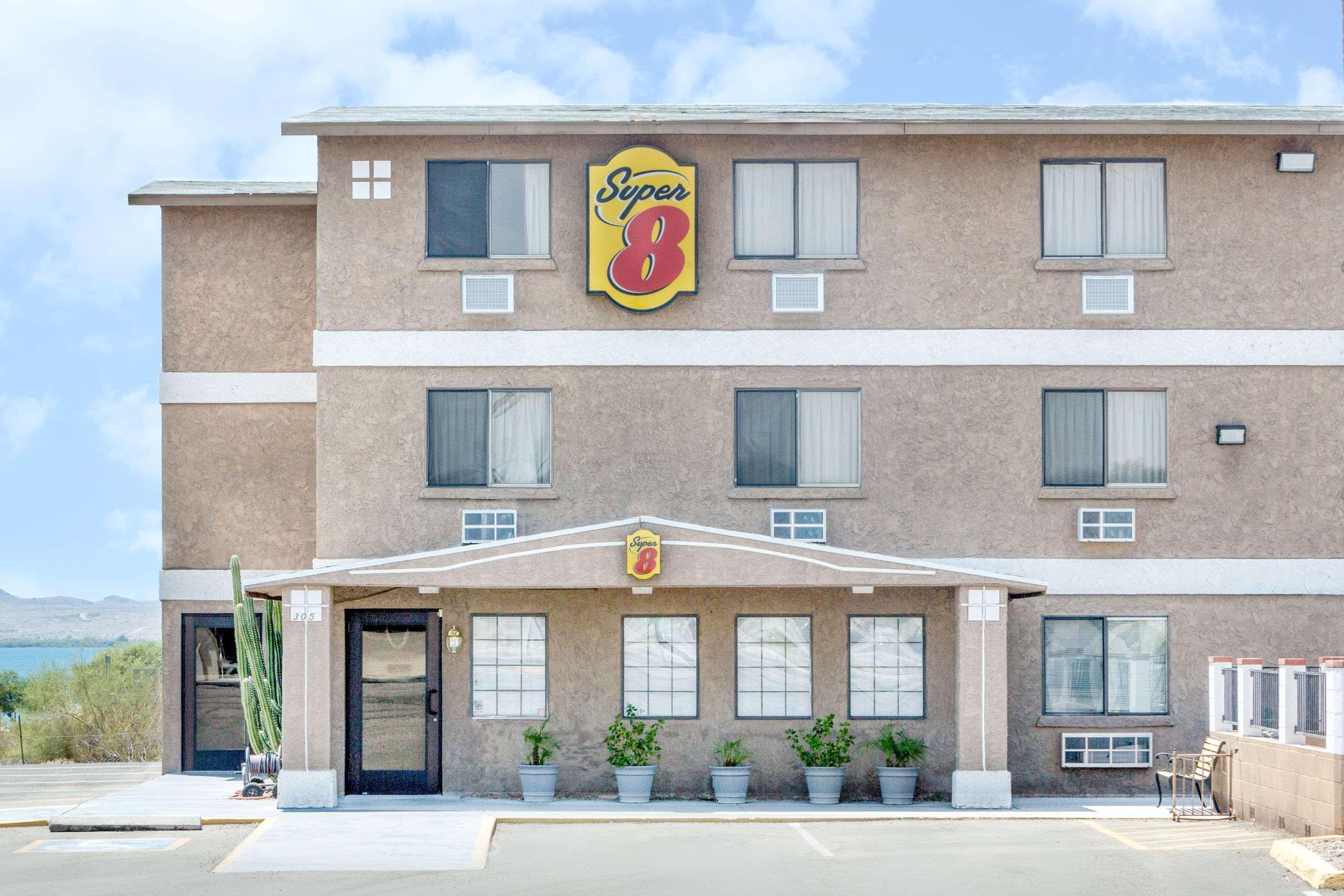 Super 8 By Wyndham Lake Havasu City Eksteriør billede