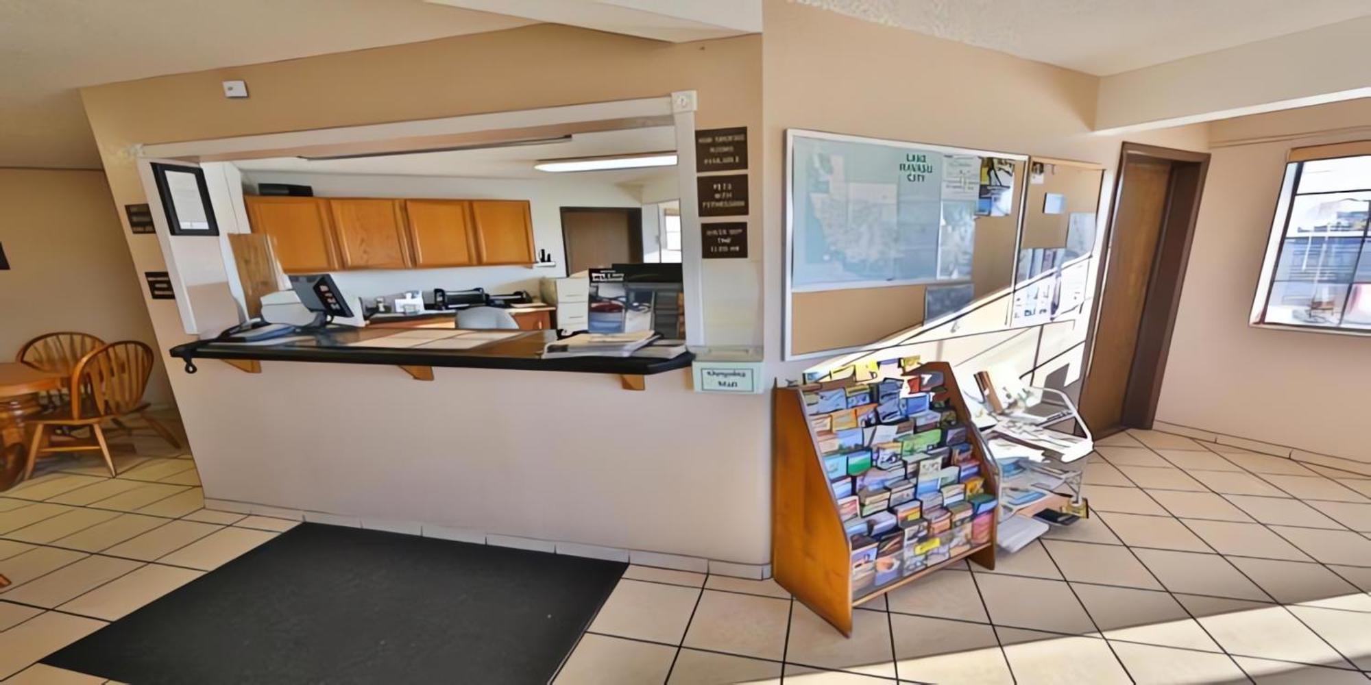 Super 8 By Wyndham Lake Havasu City Eksteriør billede